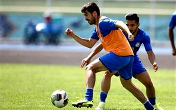 خسرو حیدری با استقلال استارت زد