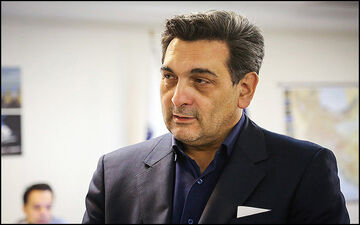 واکنش حناچی به برخی شبهات درباره بستگانش: کسی را در قبر کسی دیگر نمی‌خوابانند