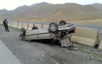 واژگونی خودرو در آزادراه زنجان-قزوین یک کشته و دو مجروح برجای گذاشت