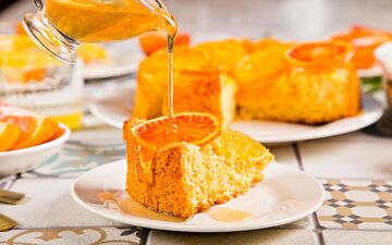 طرز تهیه کیک نارنگی خوشمزه با سس نارنگی