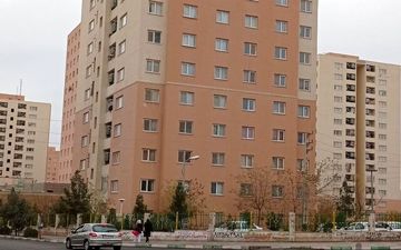 
کاهش قیمت در بازار مسکن تهران؛ پرند ۹۰۰ میلیون تومان!
