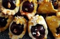 طرز تهیه شیرینی دست پیچ خرمایی| مقوی و خوشمزه