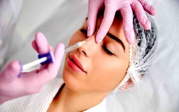 چه زمانی استفاده از فیلر بینی به جای جراحی بینی مناسب‌تر است؟
