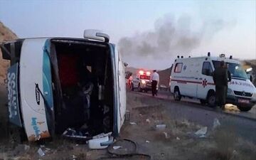 18 مصدوم در پی واژگونی مینی‌بوس در اورمیه