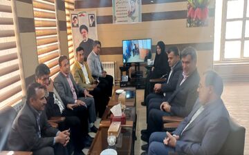 دیدار مدیران کل دفتر امورروستایی استاندری وبنیاد مسکن استان با فرماندار شهرستان چرداول
