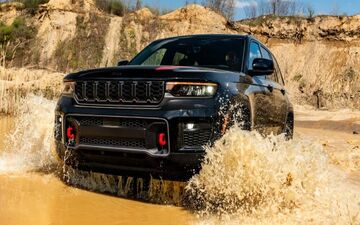 معرفی جیپ گرند چروکی Trailhawk 2027 با موتور جدید توربوشارژ