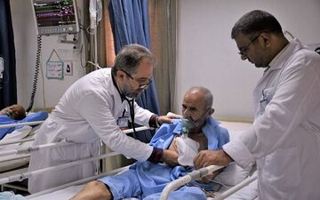 وزارت بهداشت به دو گروه از پزشکان هشدار داد؛ احتمال لغو مجوز طبابت