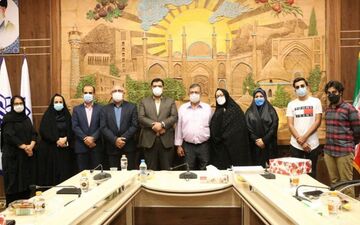 ماراتن عکاسی «خانواده شاد من» و کتاب خوانی «آئین همسرداری» به خط پایان رسید