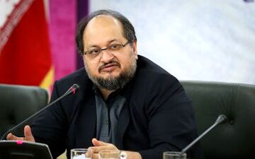 سیاست ما سرکوب نرخ ارز و تثبیت آن نیست