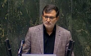 
حق وردی: اخذ آزمون برای رتبه بندی معلمان حذف شد
