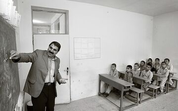 معیشت، دغدغه ۹۰ درصد فرهنگیان