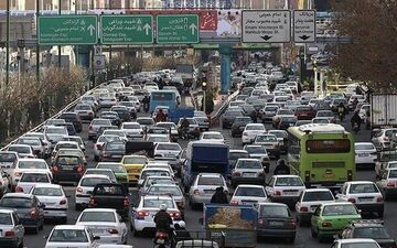 ترافیک سنگین در بزرگراه‌های تهران؛ این مسیرها شلوغ‌ترند

