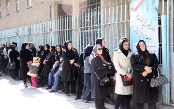 صف‌های طولانی مردم در جای جای ایران پای صندوق‌های رای + ویدئو