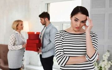 همسرم بیش از حد وابسته مادرشه ، چه کنم؟
