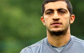 یک کارشناس فاش کرد ! حسینی قانوناً نمی‌تواند از استقلال جدا شود !