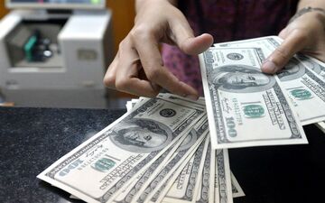  قیمت دلار در بانک‌ها امروز ۹۷/۱۲/۲۸