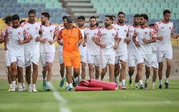 انتظاری: پرسپولیس در جذب مهاجم مثل استقلال عمل کند/ امیدوارم بازیکنان بزرگ کار بزرگی انجام دهند 