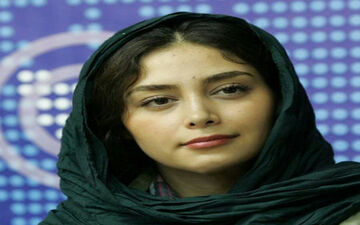 پوشش و میکاپ دیبا زاهدی در یک مراسم (عکس)