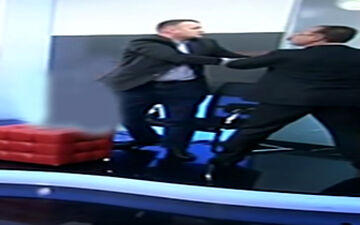 کتک کاری نمایندگان مجلس در برنامه زنده تلویزیونی + فیلم 