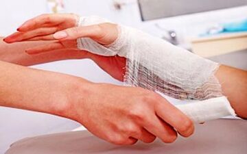 چی بخوریم تا زخممون سریع خوب بشه؟| راهکارهای بهبود زخم