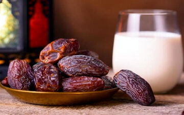 جلوگیری از کم‌خونی با مخلوط شیر و خرما 