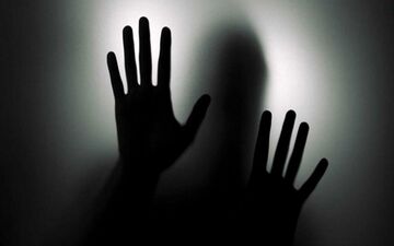 مرد مشهدی مچ زنش را در وضعیت اسفناکی گرفت!