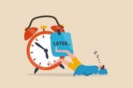 اهمال‌کاری همیشه از تنبلی نیست؛ وقتی احساسات مدیریت زمان را مختل می‌کنند