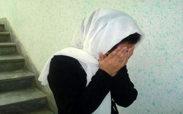 زن سارق محتویات و قطعات خودرو در هرسین دستگیر شد

