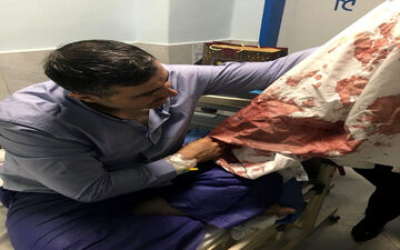 حمام خون در بیمارستان معروف تهران / دکتر کلیه چاقو چاقو شد! + عکس
