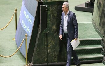 پایان کار فاطمی امین در وزارت صمت | مافیای خودرو قربانی گرفت