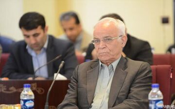  کاشانی:بازیکنان استقلال نبایدمشکل شان رافریادمی زدند/بااخراج مخالفم