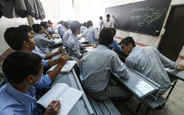 ممنوعیت دریافت پول اضافی از اولیاء دانش آموزان به بهانه «کلاس کنکور»