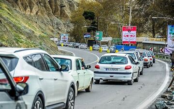 ترافیک نیمه سنگین در جاده چالوس