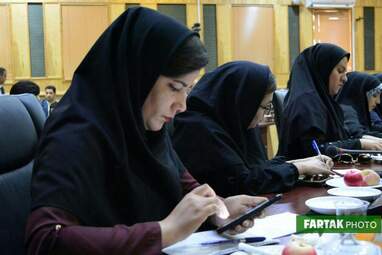 نشست خبری استاندار کرمانشاه با اصحاب رسانه به مناسبت هفته دولت به روایت تصویر