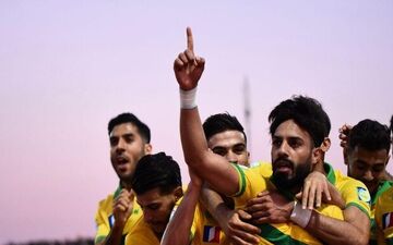 آتش نفت به جان سپاهان افتاد/ نخستین شکست زردها سنگین رقم خورد