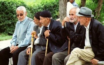 حقوق بازنشستگان ۴۲ درصد افزایش یافت/ میانگین سن بازنشستگی اعلام شد
