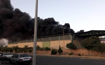 آتش سوزی در یک واحد صنعتی  شهرک اشتهارد