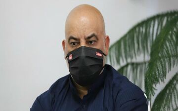 سرپرست باشگاه پرسپولیس: پس از بردن الهلال درباره تاخیر در سفر تیم به عربستان صحبت کنیم