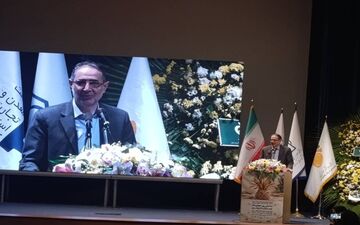 سهم ۲ درصدی نانوایی‌های نان کامل شایسته سلامت مردم نیست/ لزوم گنجاندن نان کامل در سبد یارانه پایدار