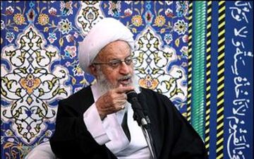 واکنش آیت‌الله مکارم به سخنان روحانی/ یک صفحه از نهج البلاغه را دیده و بقیه را ندیده است!