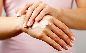آشنایی با پنج علامت مهم آسیب پوستی و راه مقابله با آنها