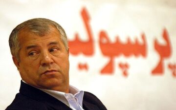 سلطان پرسپولیس، بنز خود را حراج می‌کند! +عکس