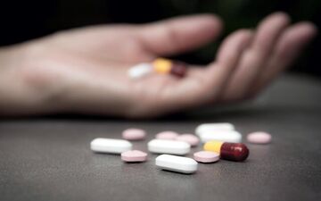 بررسی علل خودکشی در کرمانشاه