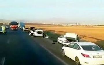 ماجرای ماشین‌های پنچر شده در اتوبان قزوین + فیلم 