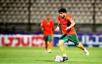 ستاره مورد نظر پرسپولیسی ها همچنان بدنبال رضایت نامه