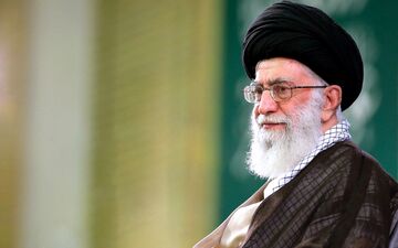 دست اندرکاران و کارگزاران حج با رهبر انقلاب دیدار می کنند