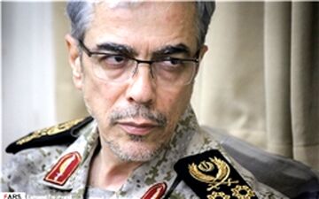 سرلشکر باقری از مناطق عملیاتی و مرزی پاکستان و افغانستان بازدید کرد