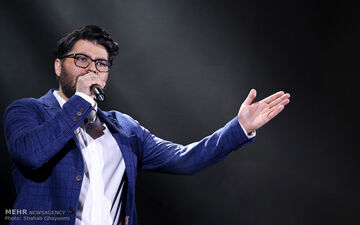 بیمه ایران حنجره حامد همایون را ۲۵۰ میلیون تومان بیمه کرد