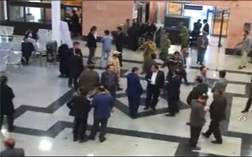 فیلم مصاحبه با خانواده‌های مسافران هواپیمای مسافربری تهران - یاسوج