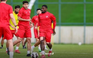 ابهام درباره وضعیت سرژ اوریه؛ احتمال غیبت مدافع پرسپولیس مقابل شمس‌آذر